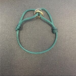 Comes with box and papers